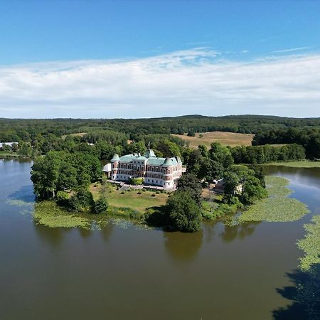 The Norrmans Castle Hotel Genarp Екстериор снимка